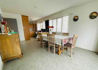 Appartement - 95 m² - 4 pièces