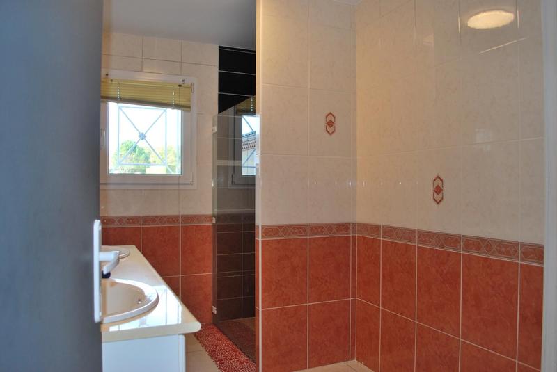 Villa - 238 m² - 6 pièces