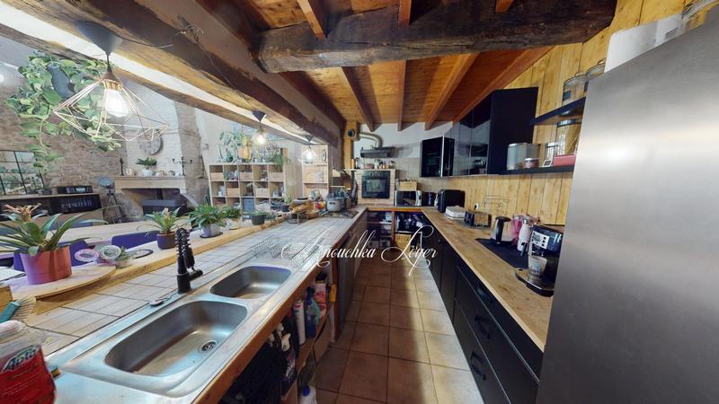 Maison - 418 m² - 15 pièces