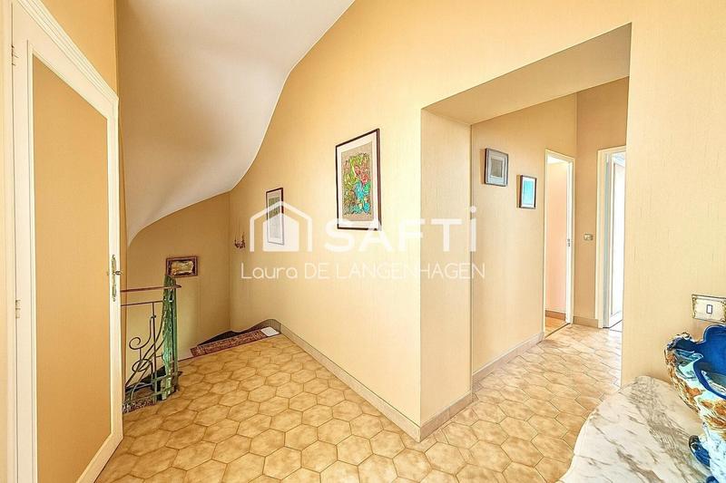 Maison de maîtres - 200 m² - 9 pièces