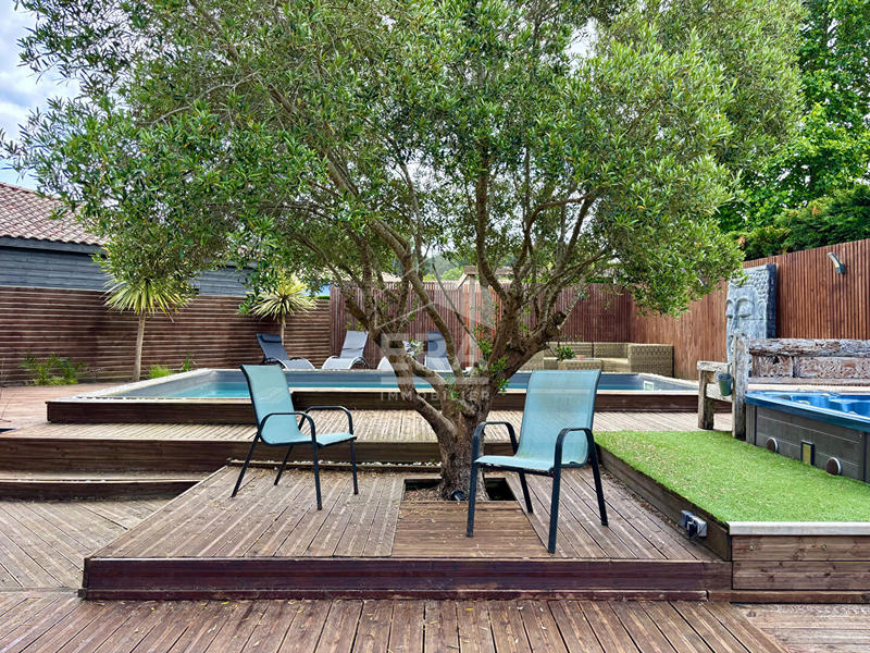 Villa - 400 m² - 12 pièces