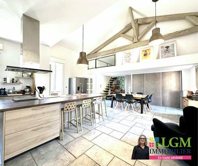 Duplex - 183 m² - 5 pièces