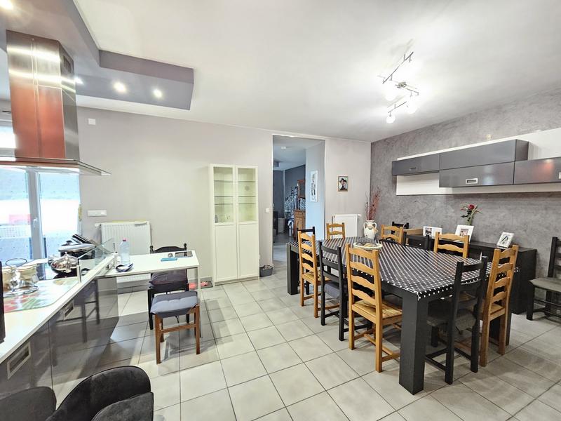 Appartement - 90 m² - 3 pièces