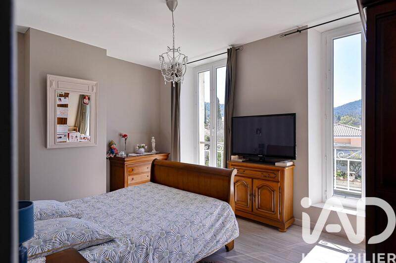 Maison - 166 m² - 6 pièces