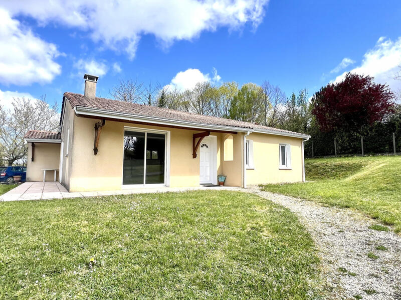 Maison - 90 m² - 4 pièces