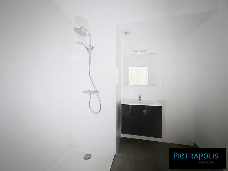 Duplex - 97 m² - 5 pièces