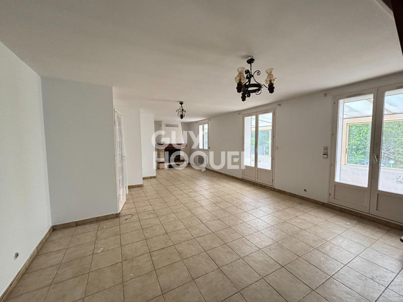 Maison - 166 m² - 9 pièces