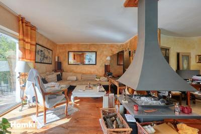 Villa - 324 m² - 8 pièces