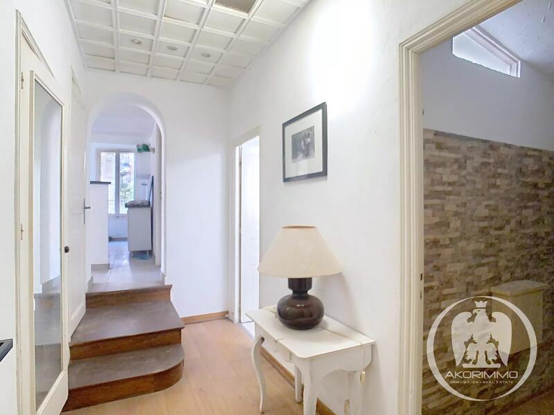 Immeuble mixte - 396 m² - 17 pièces