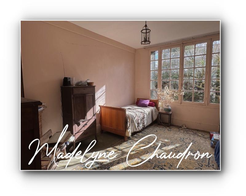 Maison - 298 m² - 9 pièces