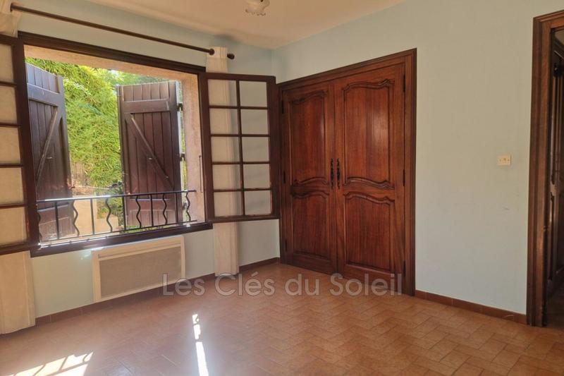 Maison - 220 m² - 4 pièces