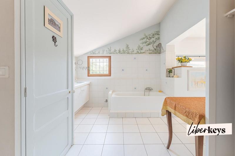 Maison de maîtres - 600 m² - 6 pièces