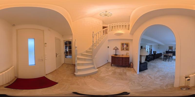 Maison - 189 m² - 8 pièces