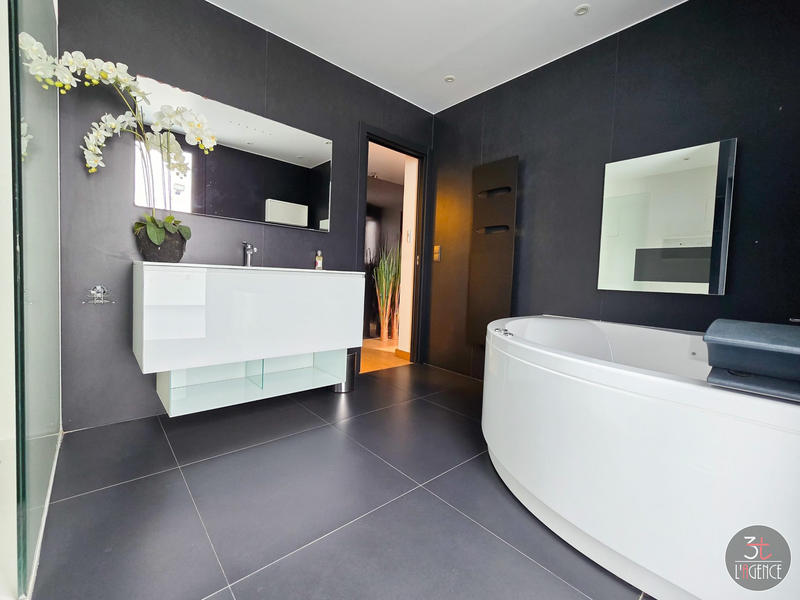 Maison contemporaine - 146 m² - 5 pièces