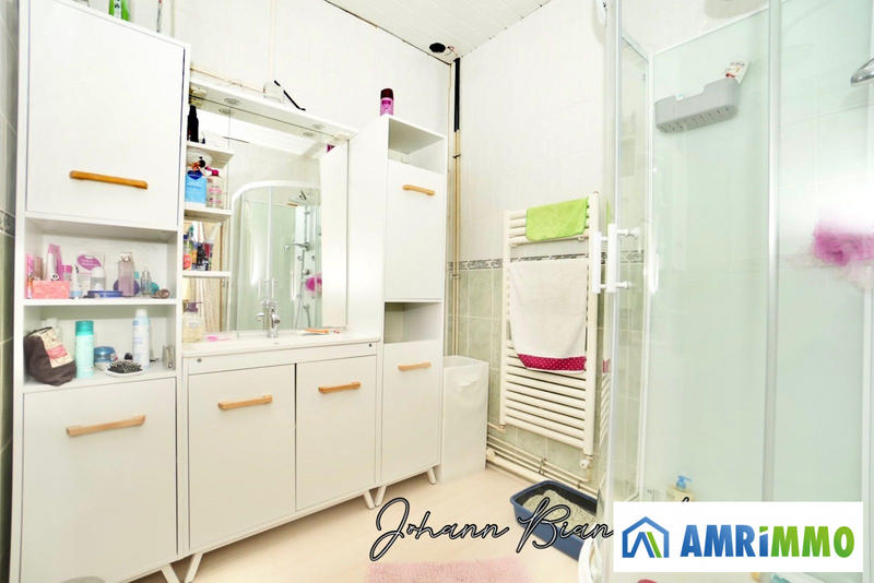 Maison traditionnelle - 76 m² - 5 pièces