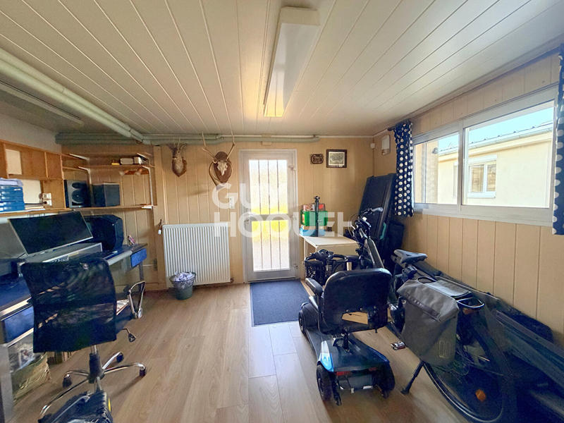 Maison - 253 m² - 8 pièces