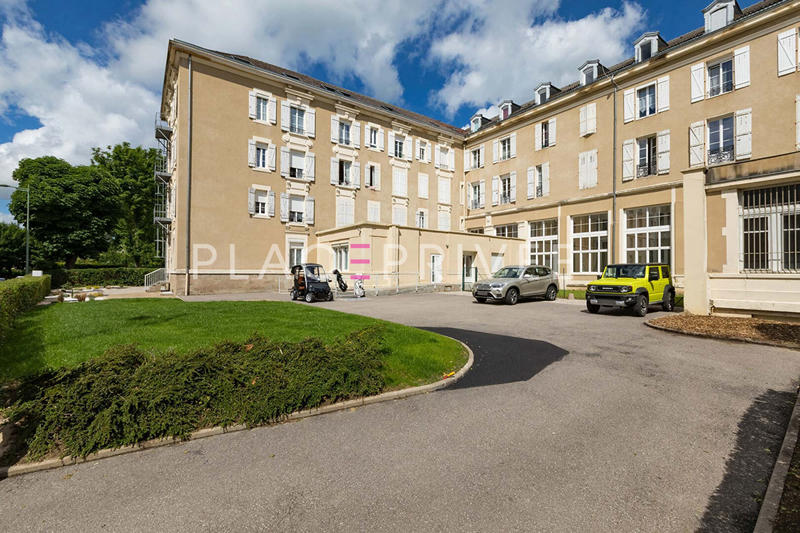 Immeuble - 20 pièces