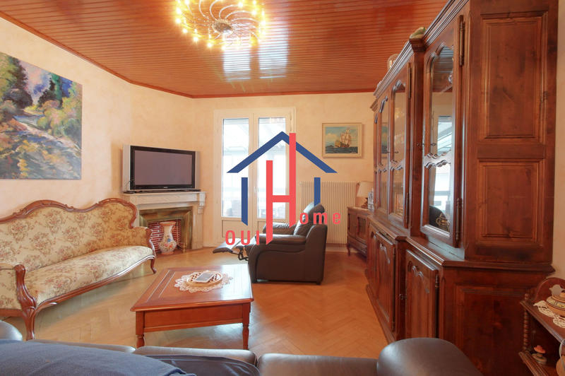 Appartement - 100 m² - 4 pièces