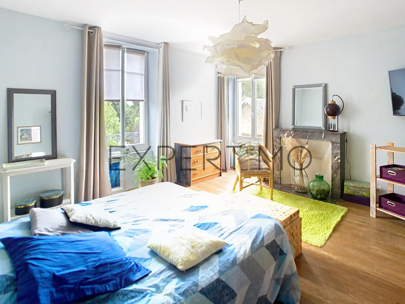 Maison - 159 m² - 7 pièces