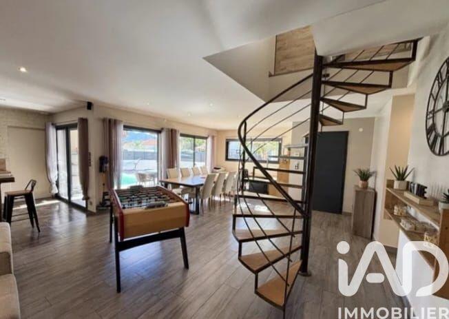 Maison - 147 m² - 7 pièces
