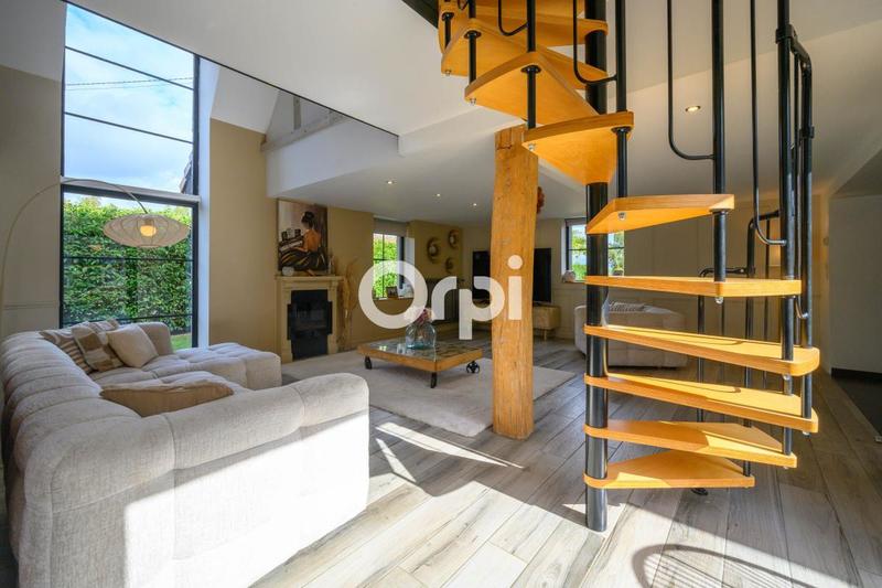 Maison - 215 m² - 6 pièces