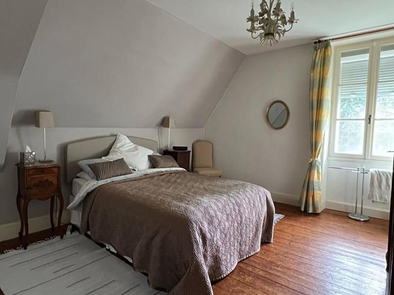 Propriété - 410 m² - 12 pièces