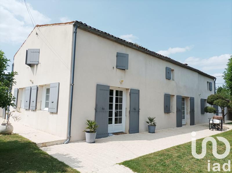 Maison - 252 m² - 10 pièces