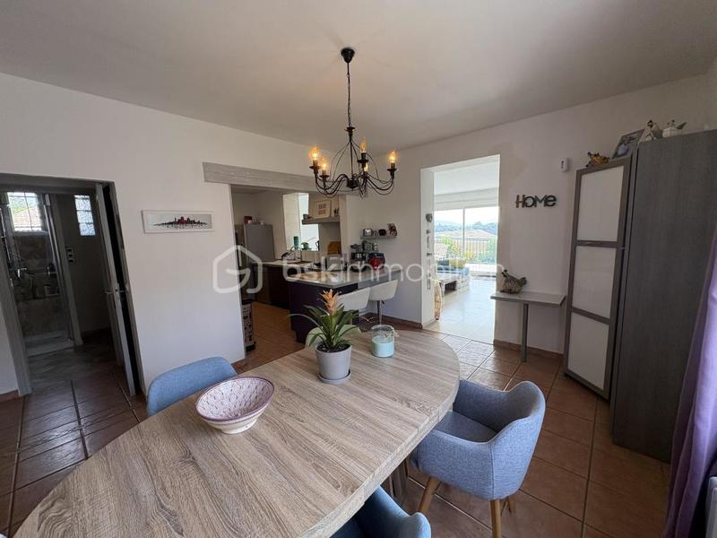 Maison traditionnelle - 110 m² - 5 pièces