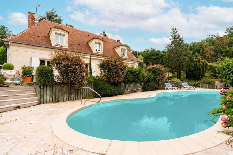 Demeure - 250 m² - 10 pièces