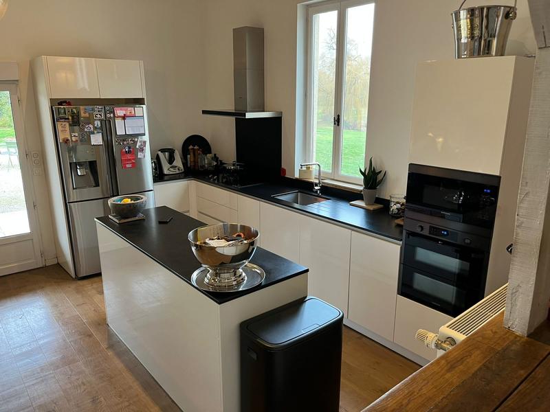 Maison - 224 m² - 6 pièces