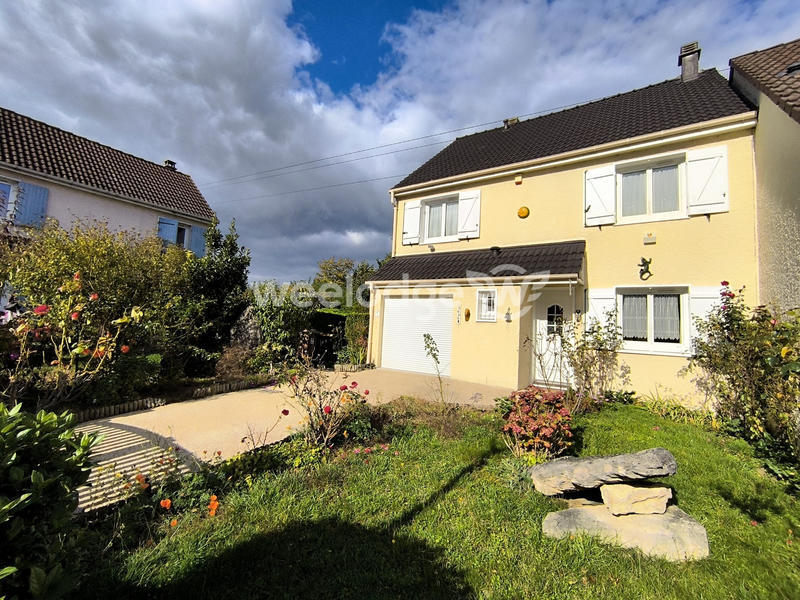 Maison - 98 m² - 6 pièces