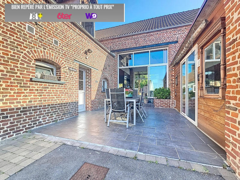 Maison - 250 m² - 9 pièces