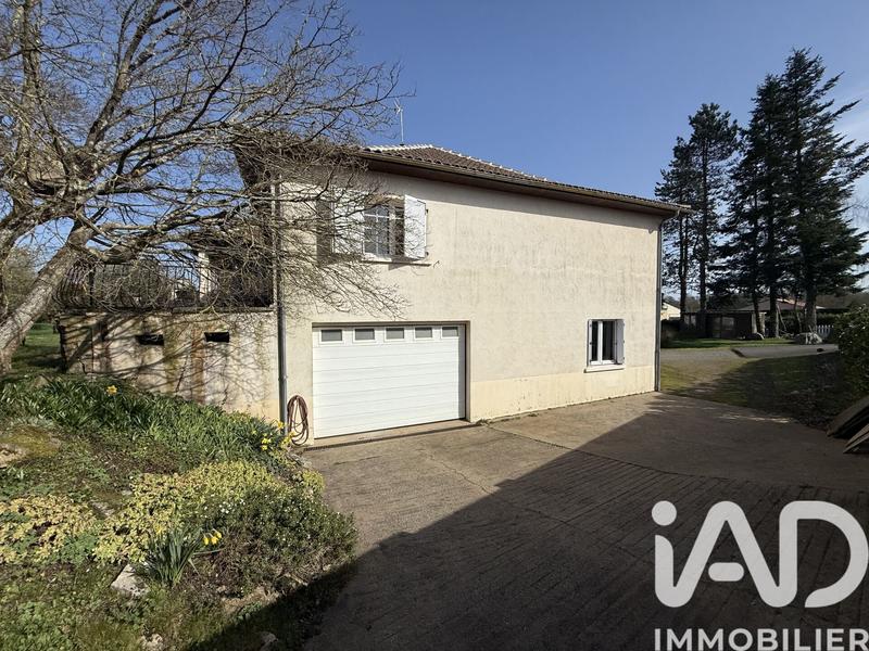 Maison - 246 m² - 8 pièces