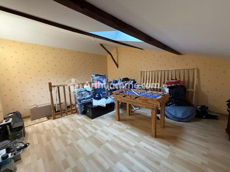 Maison - 183 m² - 8 pièces