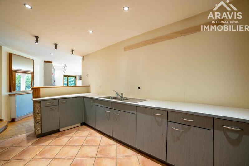 Demeure - 312 m² - 7 pièces