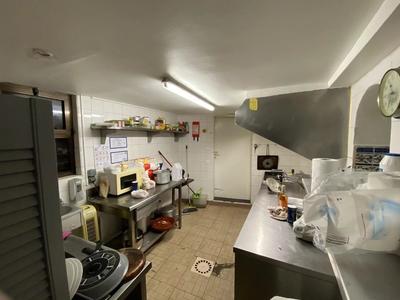 Local commercial - 106 m² - 4 pièces