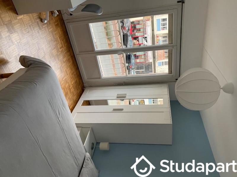 Chambre - 9 m² - 1 pièce