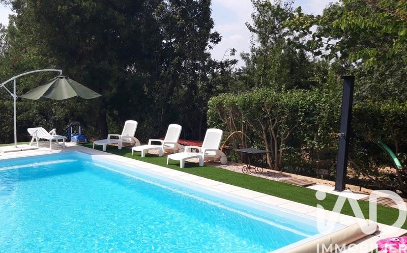 Maison - 280 m² - 11 pièces