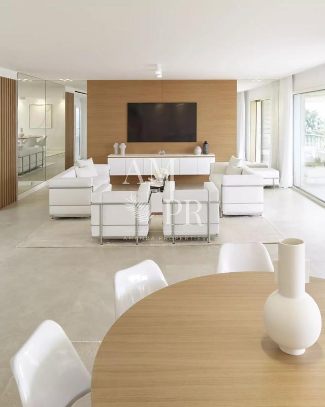 Villa sur toit - 147 m² - 4 pièces