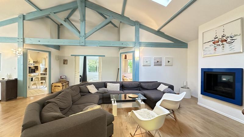 Maison contemporaine - 205 m² - 8 pièces