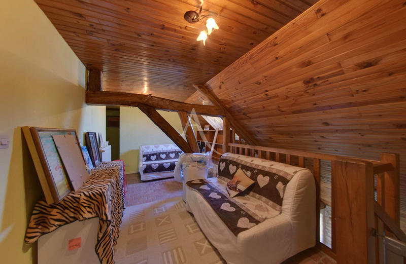 Maison - 188 m² - 8 pièces