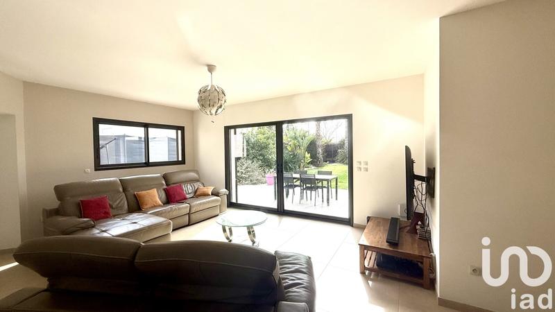 Maison - 320 m² - 9 pièces