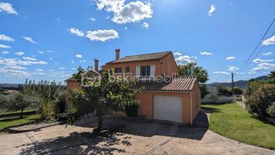 Villa - 160 m² - 7 pièces