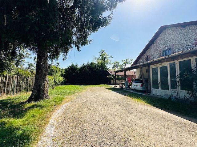 Maison ancienne - 287 m² - 10 pièces