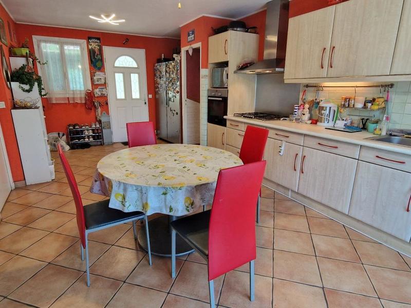 Maison - 111 m² - 6 pièces