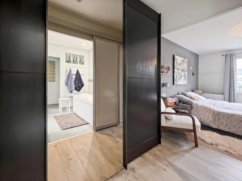 Maison traditionnelle - 145 m² - 6 pièces