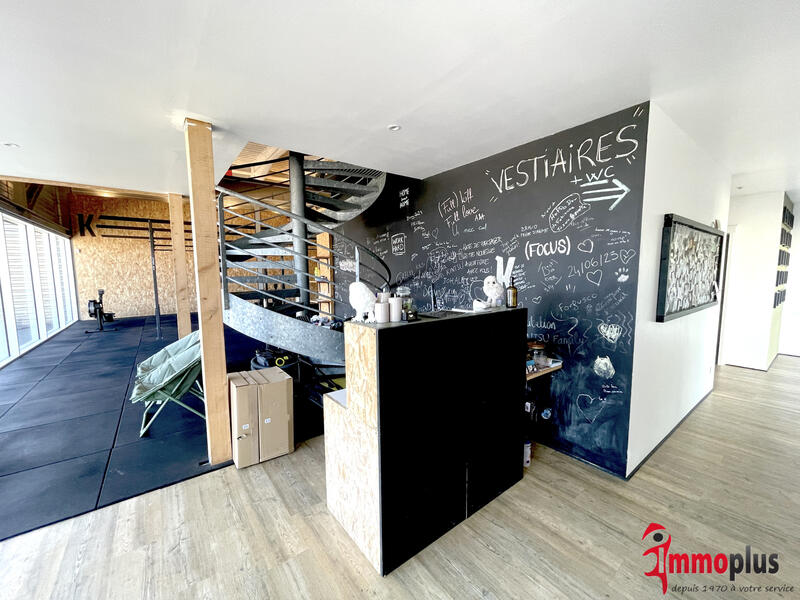 Local commercial - 521 m²