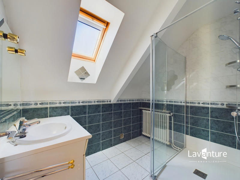 Maison traditionnelle - 145 m² - 7 pièces