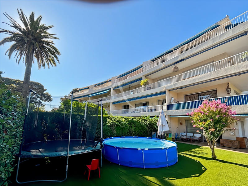 Appartement - 98 m² - 4 pièces