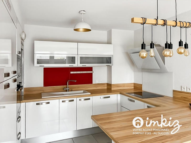 Appartement - 92 m² - 4 pièces